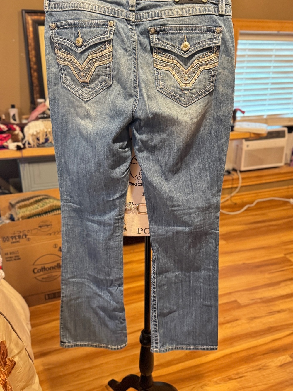Jeans Subcategory Identification - Picture 3 of 7